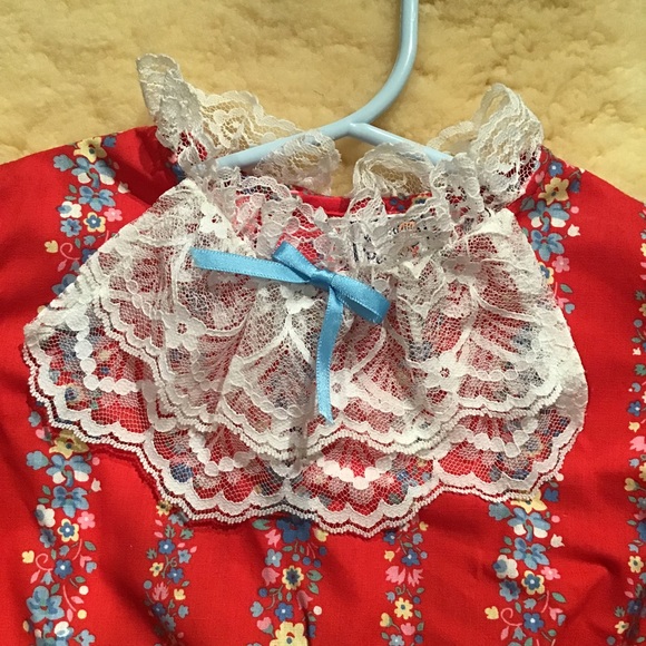 Vintage Nana’s Pet red floral dress - Picture 3 of 13